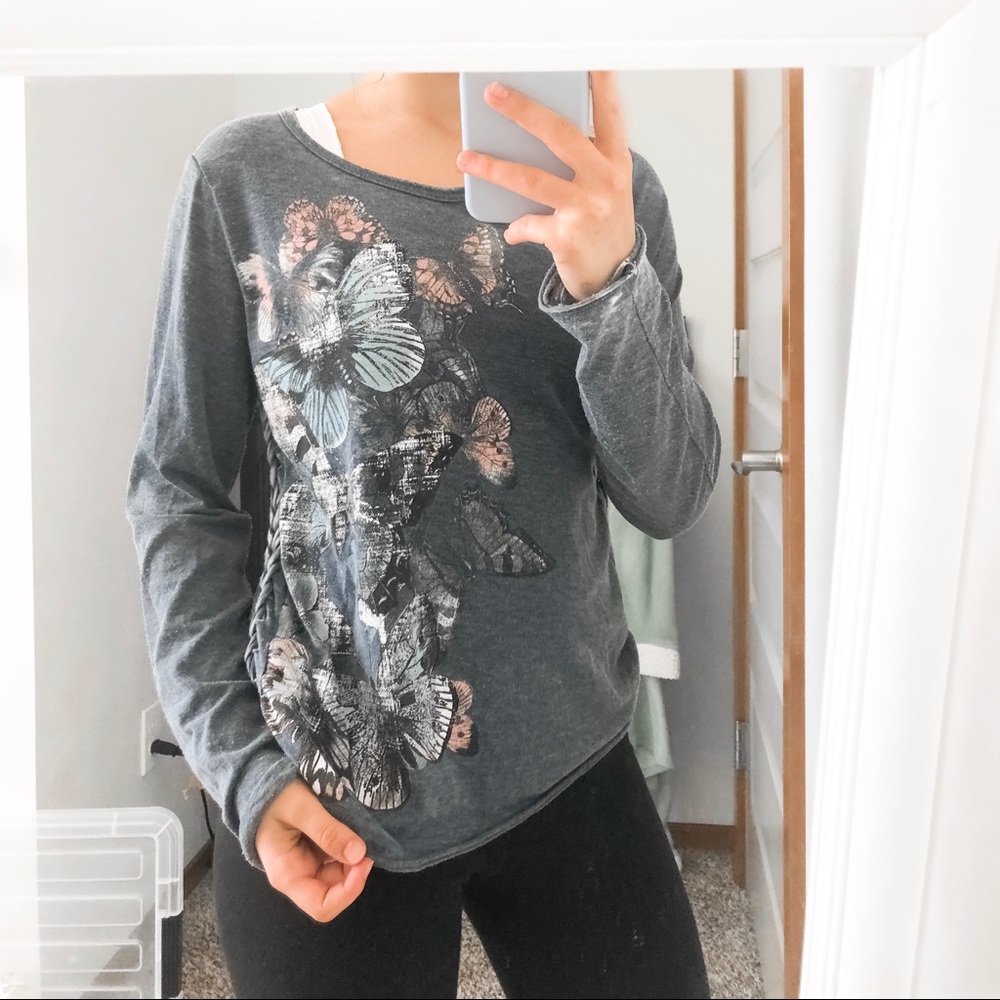 SUPER CUTE butterfly blue long sleeve